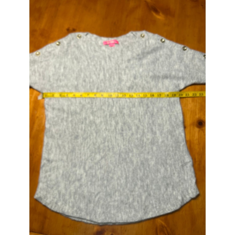 Lilly Pulitzer Arna Pullover Heathered Seaside Gray Button Shoulder Sweater XS - Picture 5 of 11